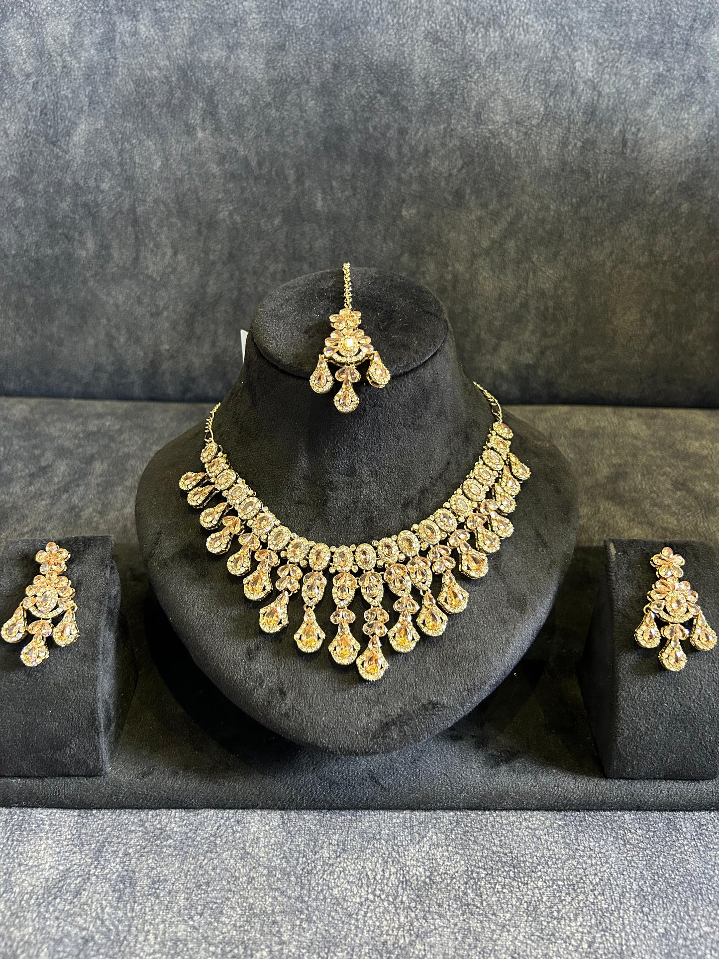 Antique Gold Jewellery Set
